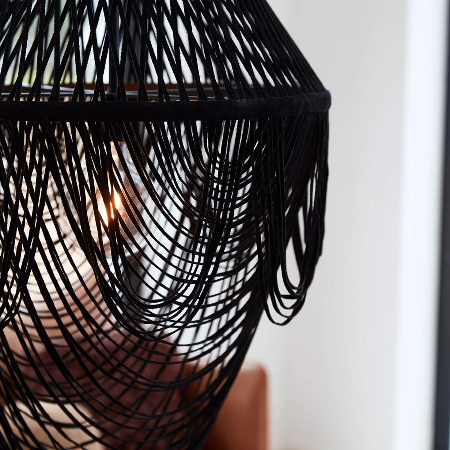 PR Home Mauritz Kronleuchter Mit Wildlederbändern 8 PR Home Mauritz Kronleuchter Mit Wildlederbändern – Bild 6