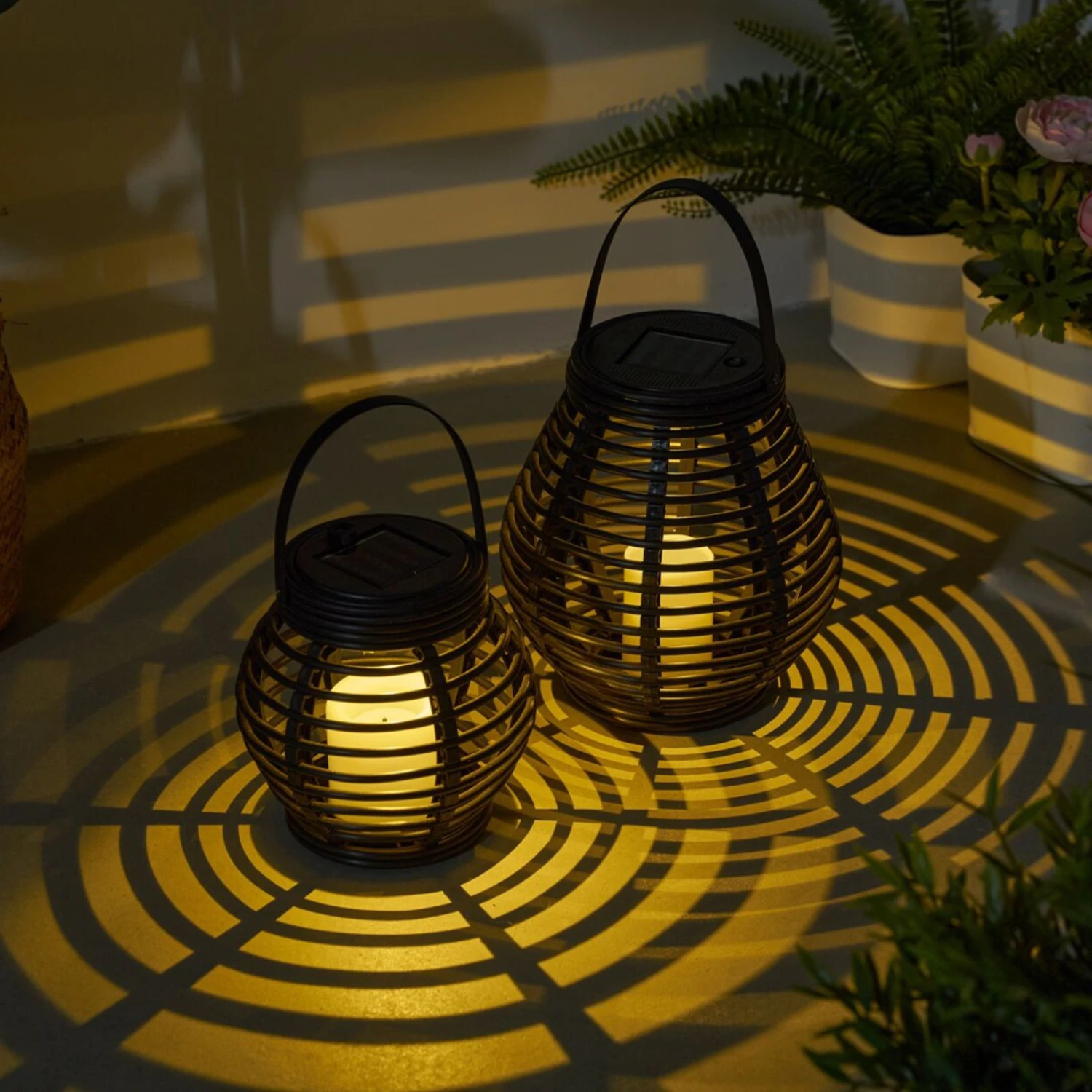 Pauleen Sunshine Glow LED-Solarlaterne, 2 Stück 3 Pauleen Sunshine Glow LED-Solarlaterne, 2 Stück