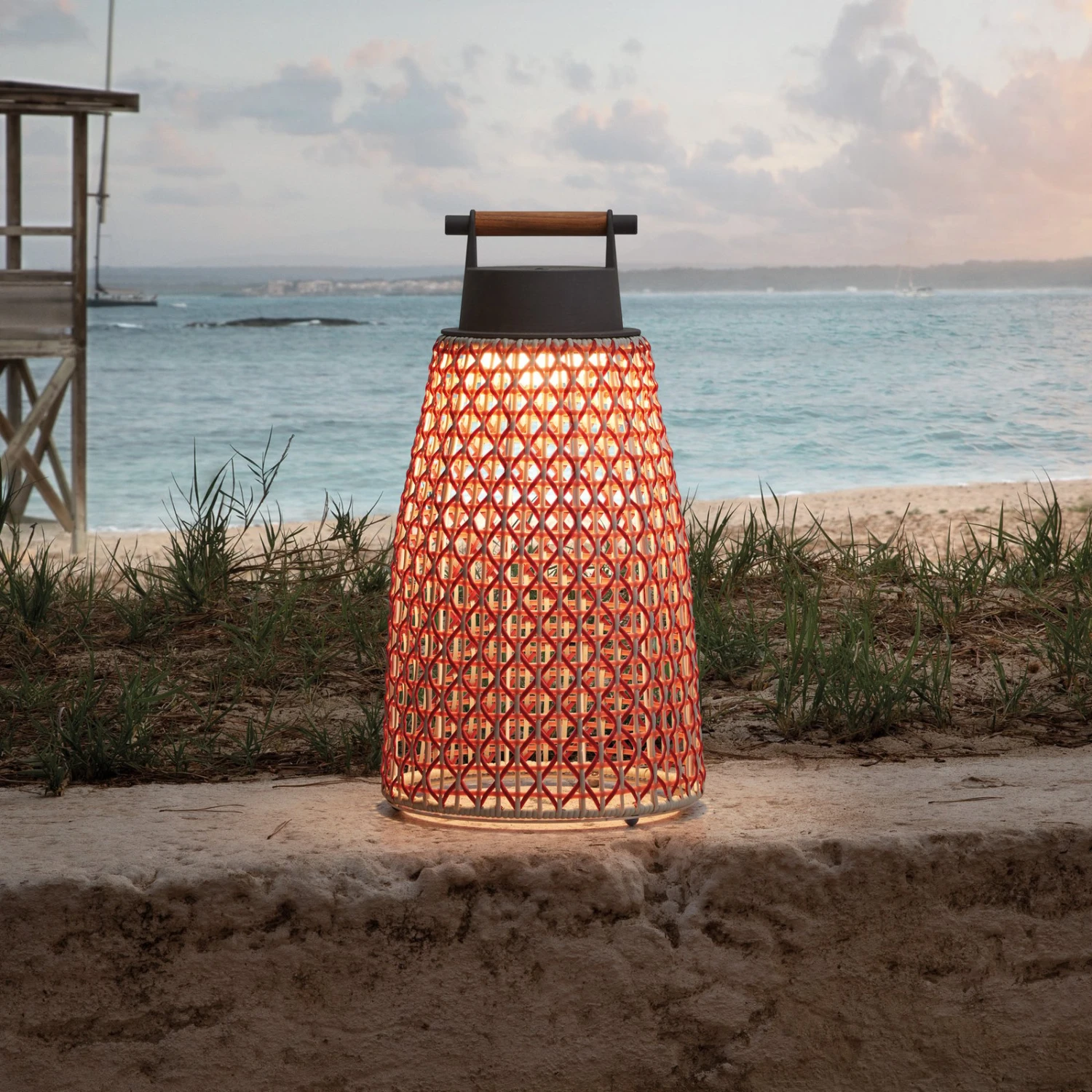 Bover Nans M/49/R Akku-Tischleuchte Für Außen, Rot 3 Bover Nans M/49/R Akku-Tischleuchte Für Außen, Rot