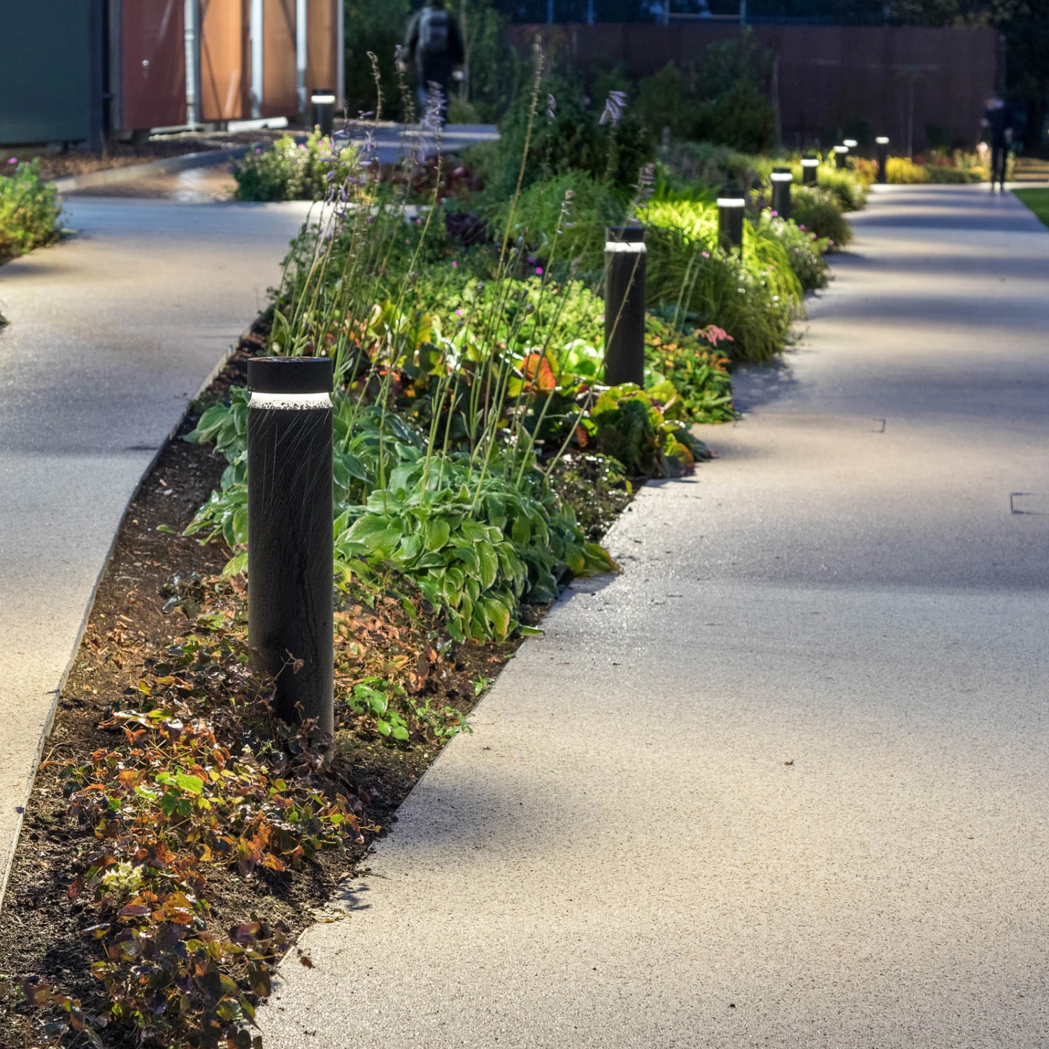 ERCO Castor Wegeleuchte Grafit 80cm 360° 16W 930 5 ERCO Castor Wegeleuchte Grafit 80cm 360° 16W 930 – Bild 3