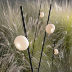 Karman Pois Spieß-Stehleuchte IP65, 3.000K, 118 Cm -Heimbeleuchtung 5542285 2