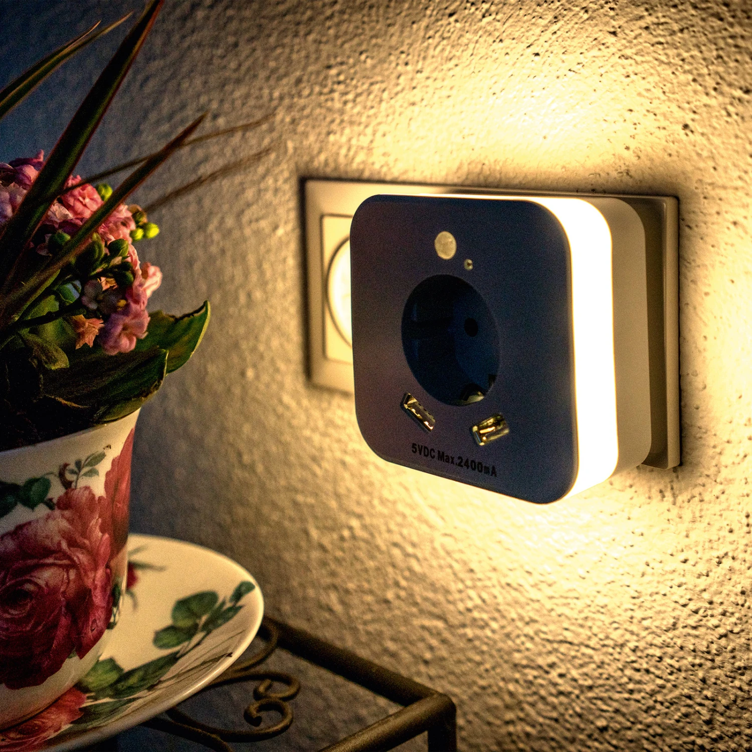 LED-Nachtlicht SLED02 Mit Sensor Und USB-Buchsen 6 LED-Nachtlicht SLED02 Mit Sensor Und USB-Buchsen – Bild 4