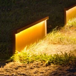 OLEV Step Line LED-Sockelleuchte, Rostbraun