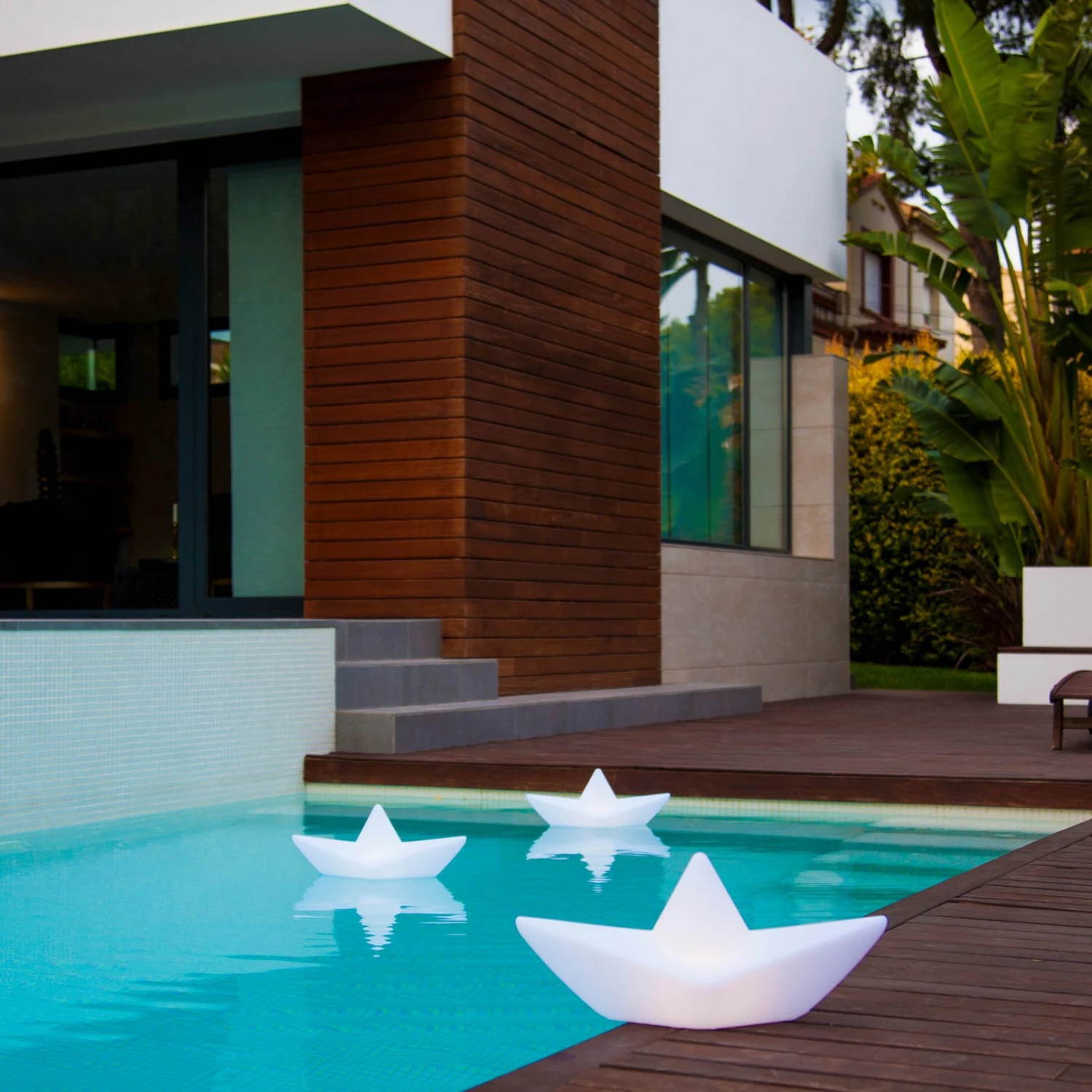 LED-Akkuleuchte The BOAT Lamp, Schwimmfähig, RGBW 5 LED-Akkuleuchte The BOAT Lamp, Schwimmfähig, RGBW – Bild 3