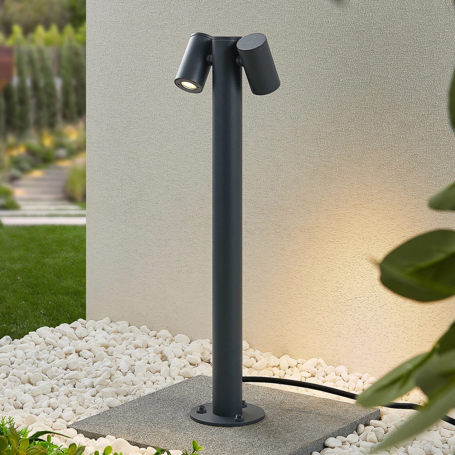 Lucande Saige LED-Sockelleuchte 2-fl., 50 Cm 3 Lucande Saige LED-Sockelleuchte 2-fl., 50 Cm