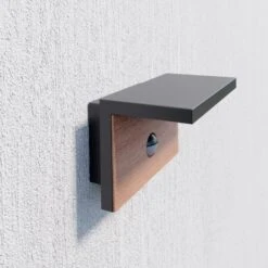 Lucande Lignus LED-Außenwandlampe, Bewegungsmelder 14 Lucande Lignus LED-Außenwandlampe, Bewegungsmelder -Heimbeleuchtung 9619277 3