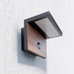 Lucande Lignus LED-Außenwandlampe, Bewegungsmelder 15 Lucande Lignus LED-Außenwandlampe, Bewegungsmelder -Heimbeleuchtung 9619277 4