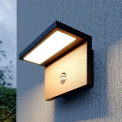 Lucande Lignus LED-Außenwandlampe, Bewegungsmelder 16 Lucande Lignus LED-Außenwandlampe, Bewegungsmelder -Heimbeleuchtung 9619277 5