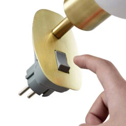 Lindby Lioma Steckdosenleuchte, Neigbar, Messing 14 Lindby Lioma Steckdosenleuchte, Neigbar, Messing -Heimbeleuchtung 9628267 5