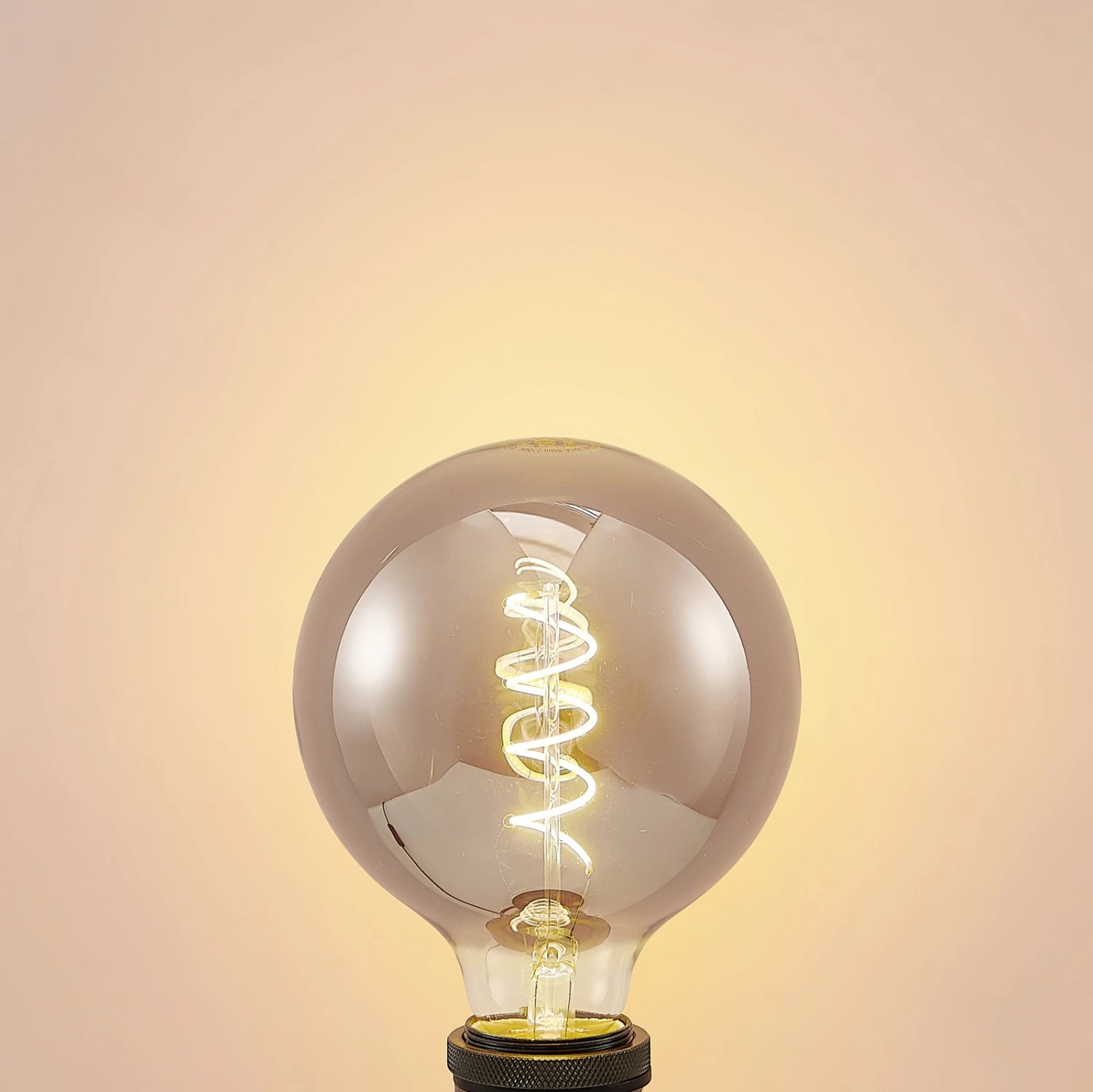 Lucande LED-Lampe E27 G125 4W 1.800K Dimmbar Smoke 5 Lucande LED-Lampe E27 G125 4W 1.800K Dimmbar Smoke – Bild 3