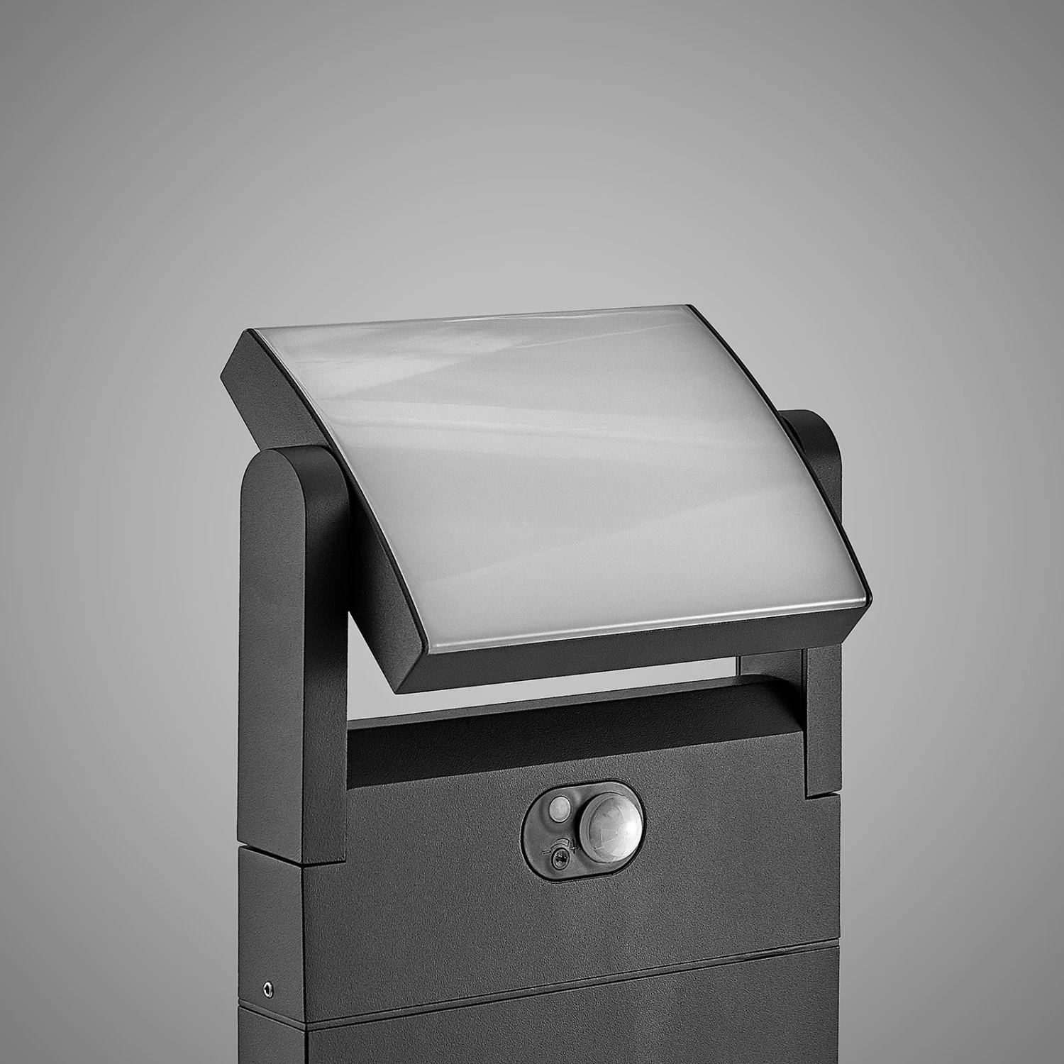 Lindby Novalie LED-Solar-Wegeleuchte 5 Lindby Novalie LED-Solar-Wegeleuchte – Bild 3