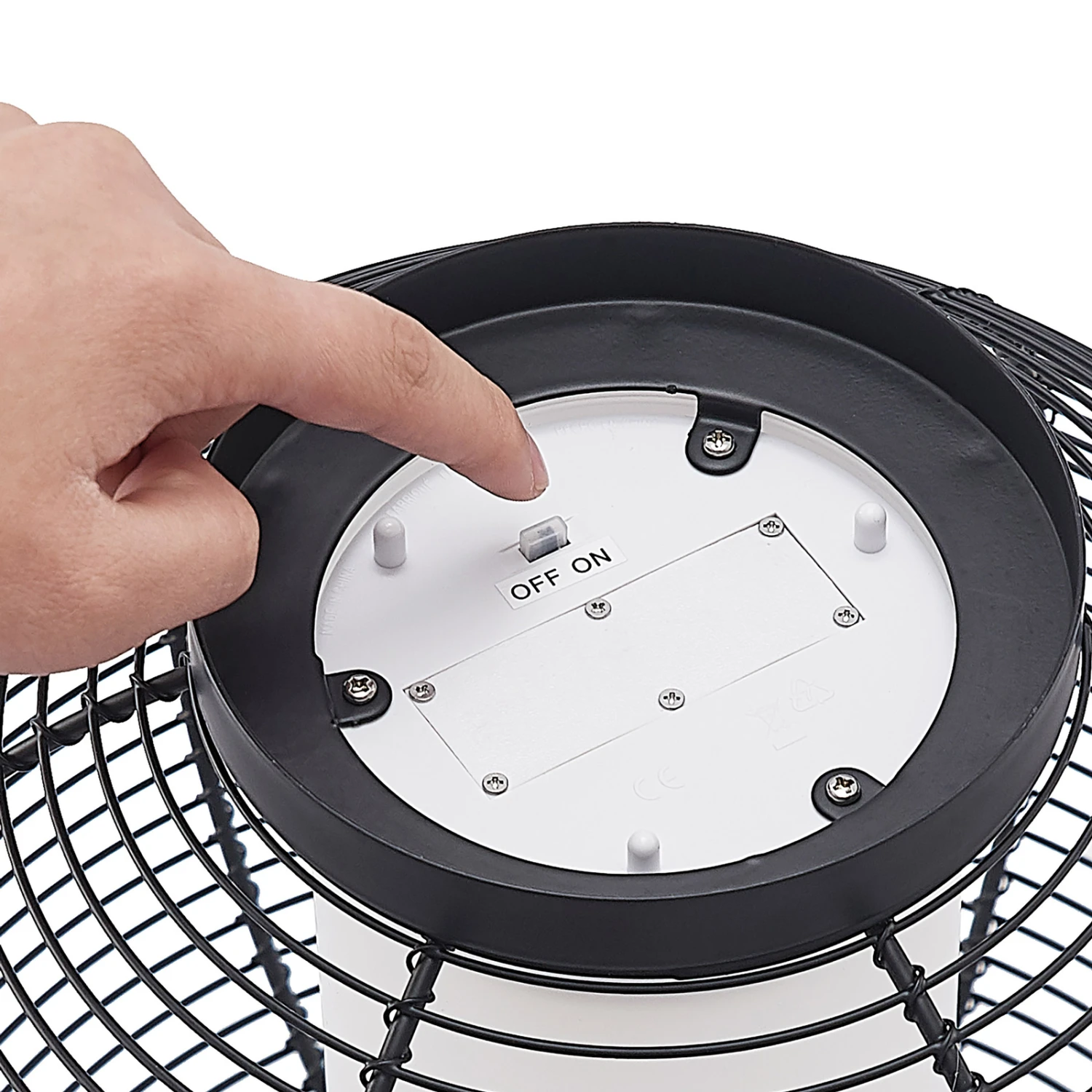 Lindby Mairuna LED-Solar-Laterne, Schwarz, 30,8 Cm 10 Lindby Mairuna LED-Solar-Laterne, Schwarz, 30,8 Cm – Bild 8