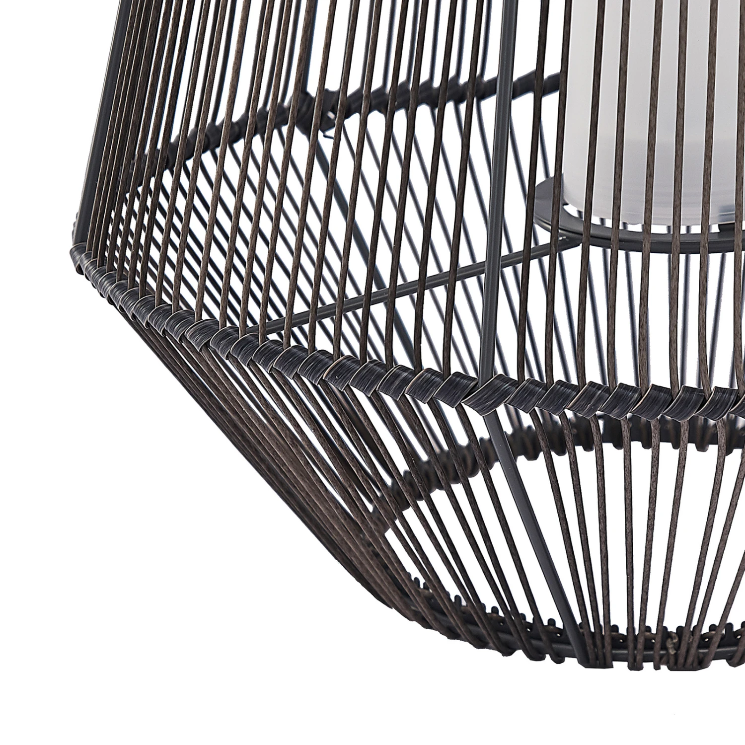 Lindby Kaati LED-Solar-Laterne, Rattanoptik, 37 Cm 9 Lindby Kaati LED-Solar-Laterne, Rattanoptik, 37 Cm – Bild 7