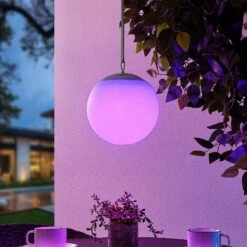 Lindby Dieka LED-Solar-Hängelampe, Kugel, RGBW