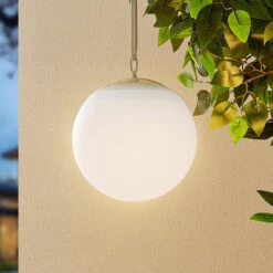 Lindby Dieka LED-Solar-Hängelampe, Kugel, RGBW 14 Lindby Dieka LED-Solar-Hängelampe, Kugel, RGBW -Heimbeleuchtung 9945547 3