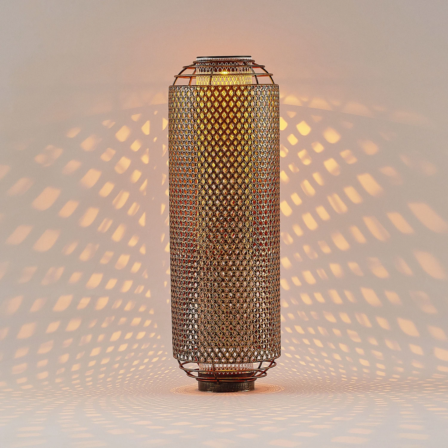 Lindby Vetle LED-Solar-Dekoleuchte, 50 Cm 8 Lindby Vetle LED-Solar-Dekoleuchte, 50 Cm – Bild 6