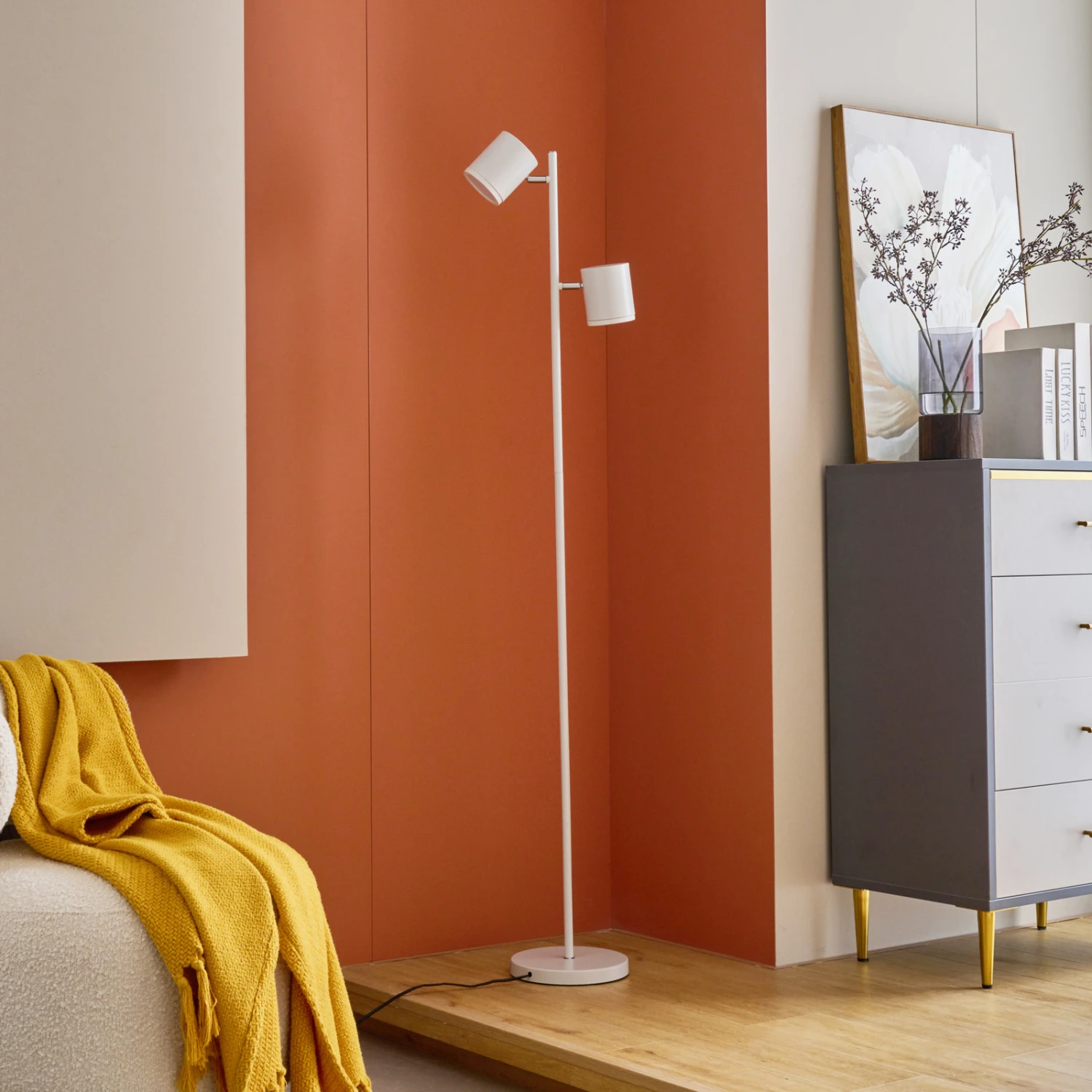 Lindby Emelja LED-Stehleuchte, Zweiflammig, Weiß 4 Lindby Emelja LED-Stehleuchte, Zweiflammig, Weiß – Bild 2